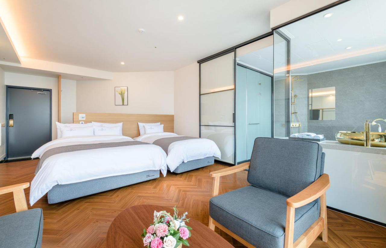 Hotel Mer Bleue Jeju Exterior photo